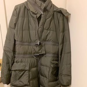 BCBG down puffer coat with detachable hood. NWOT